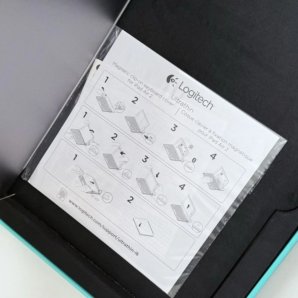 Logitech Ultrathin Apple iPad Air 2 Magnetic Clip On Keyboard Cover Case